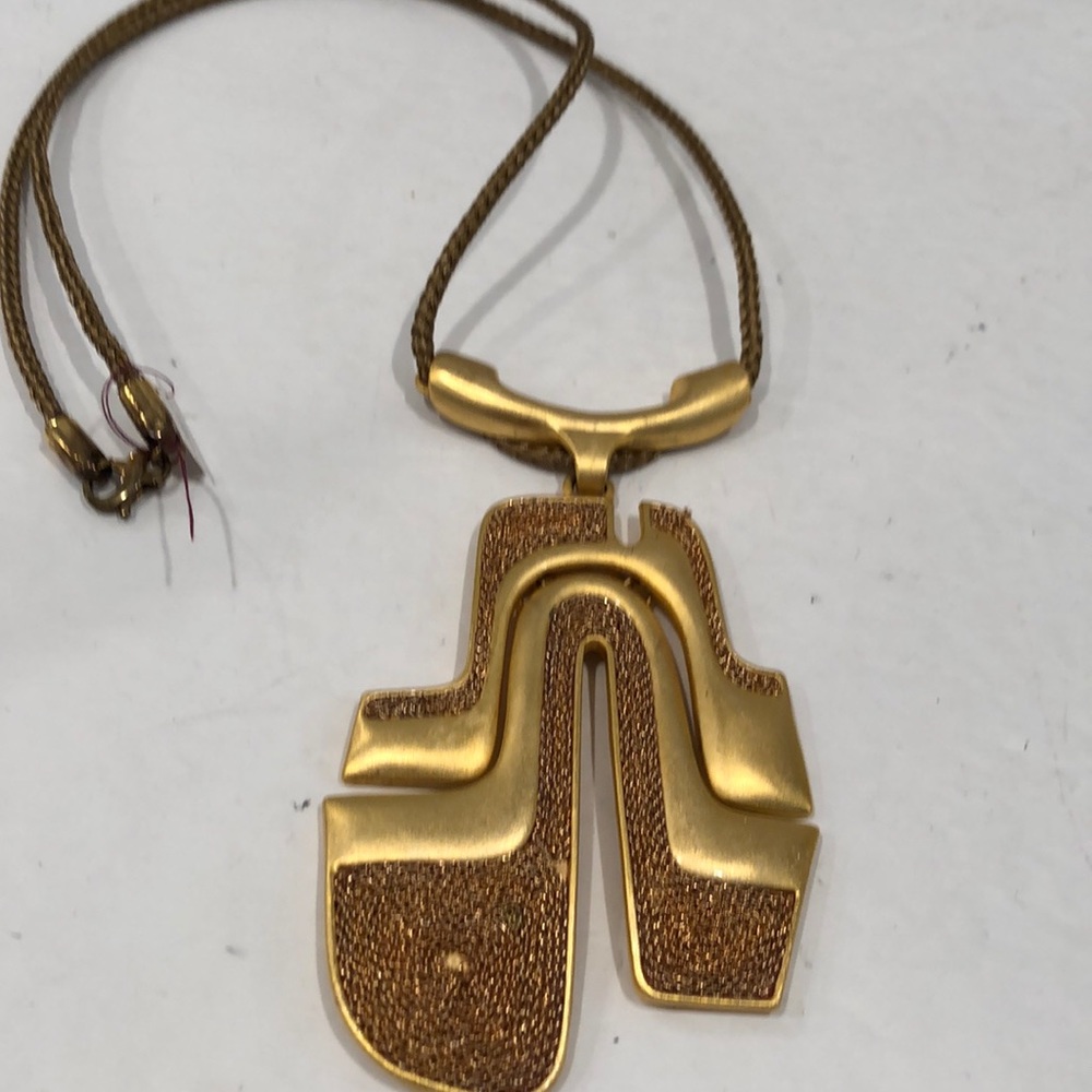 Couture Piece Photo Shoot no Name Drama necklace